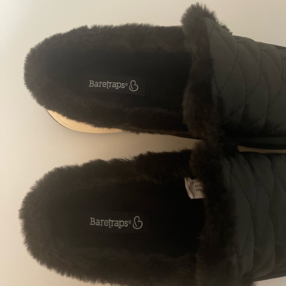 BARETRAPS GEMMA Black Quilted Slip On Clogs, Size 9. In perfect Condition! - Picture 5 of 6